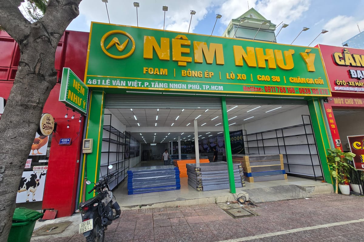 Mặt tiền cửa hàng Nệm Như Ý Quận 9 tại 461 Lê Văn Việt, P. Tăng Nhơn Phú